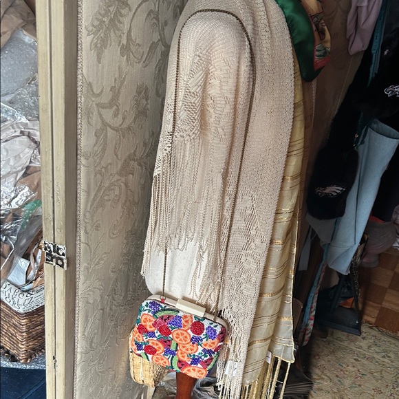 Beaded Fiesta Fruit Slices Crossbody Clutch Bag - Picture 11 of 13